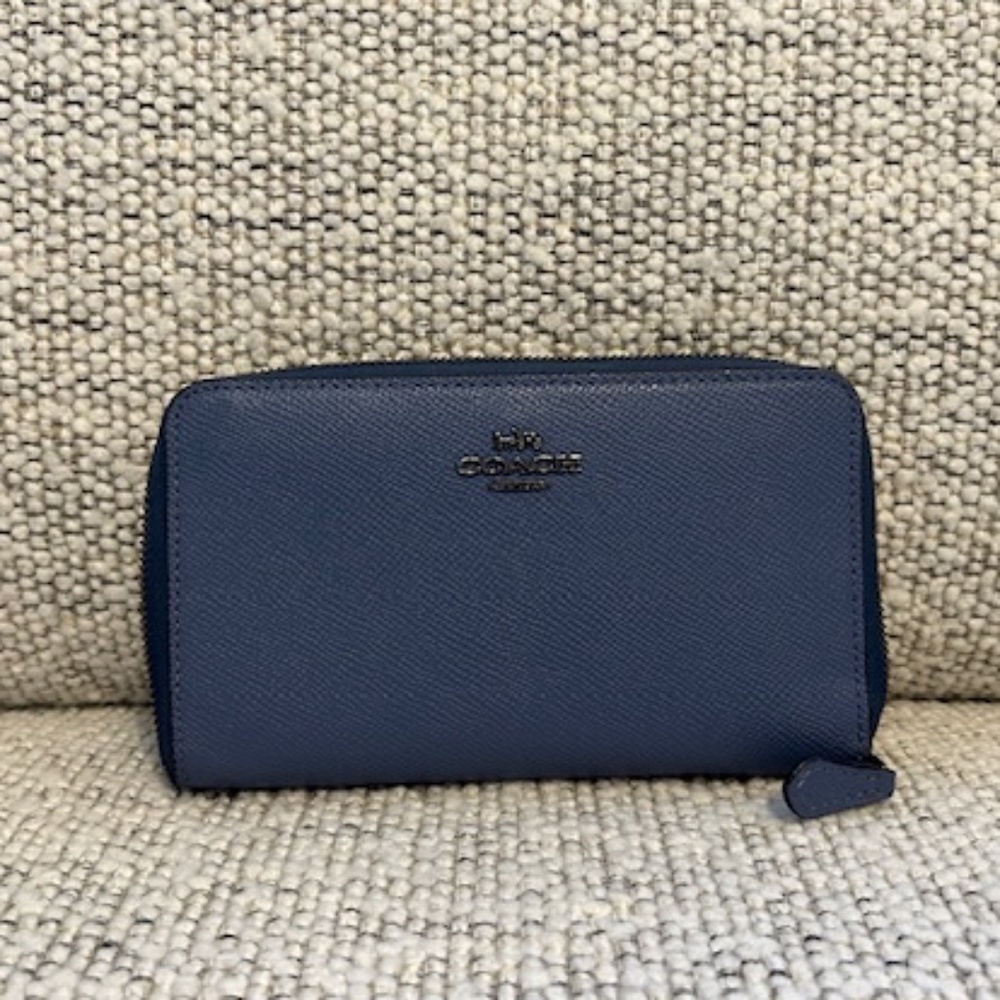 Coach Leather Wallet - Near New Condition